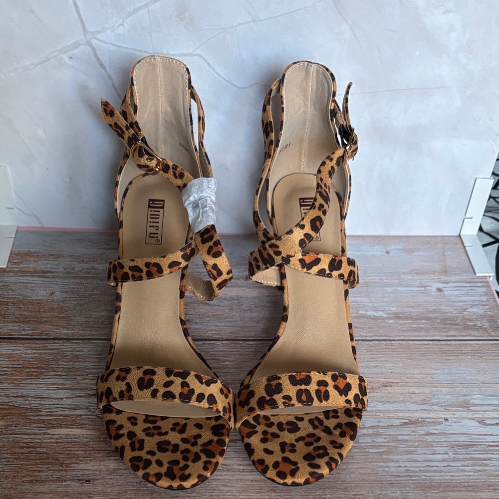 Cheetah Print Strappy Heels - Picture 4 of 4